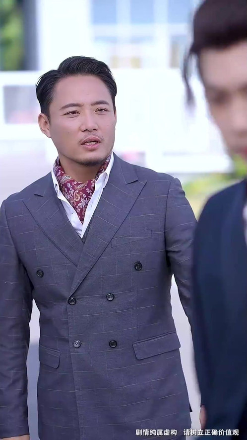 军训求雨我玄学大佬的身份瞒不住了