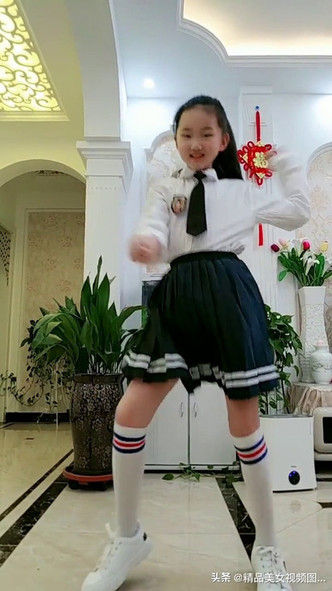 小美女跳舞系列9922