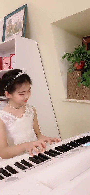 小美女跳舞系列8087