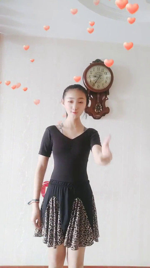 小美女跳舞系列8751