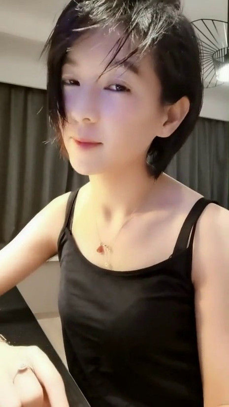 小美女跳舞系列7083