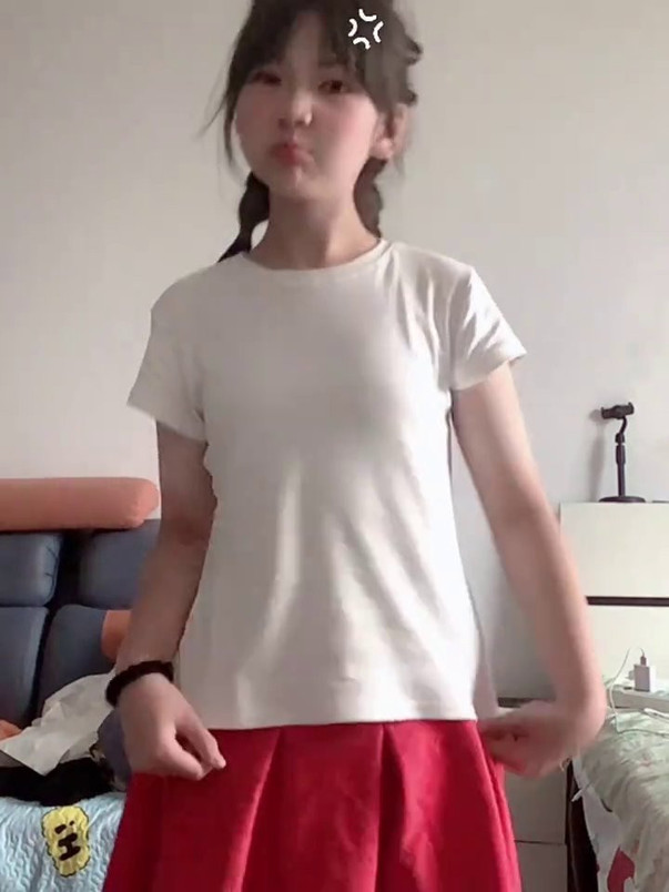 小美女跳舞，毕业了