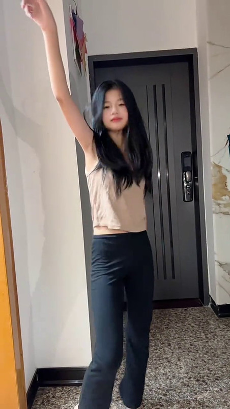 爱跳舞的小姑娘 #舞蹈